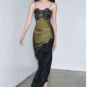 Asymmetrical Satin Effect Lace Dress
